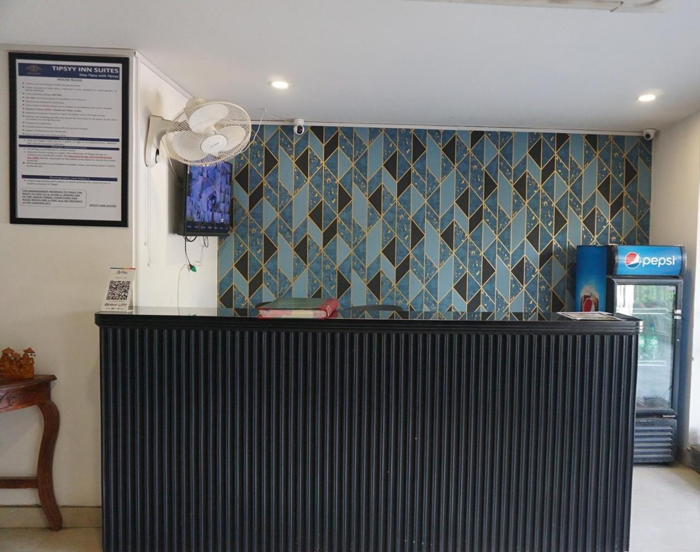 Tipsyy Inn 018 Гургаон Экстерьер фото