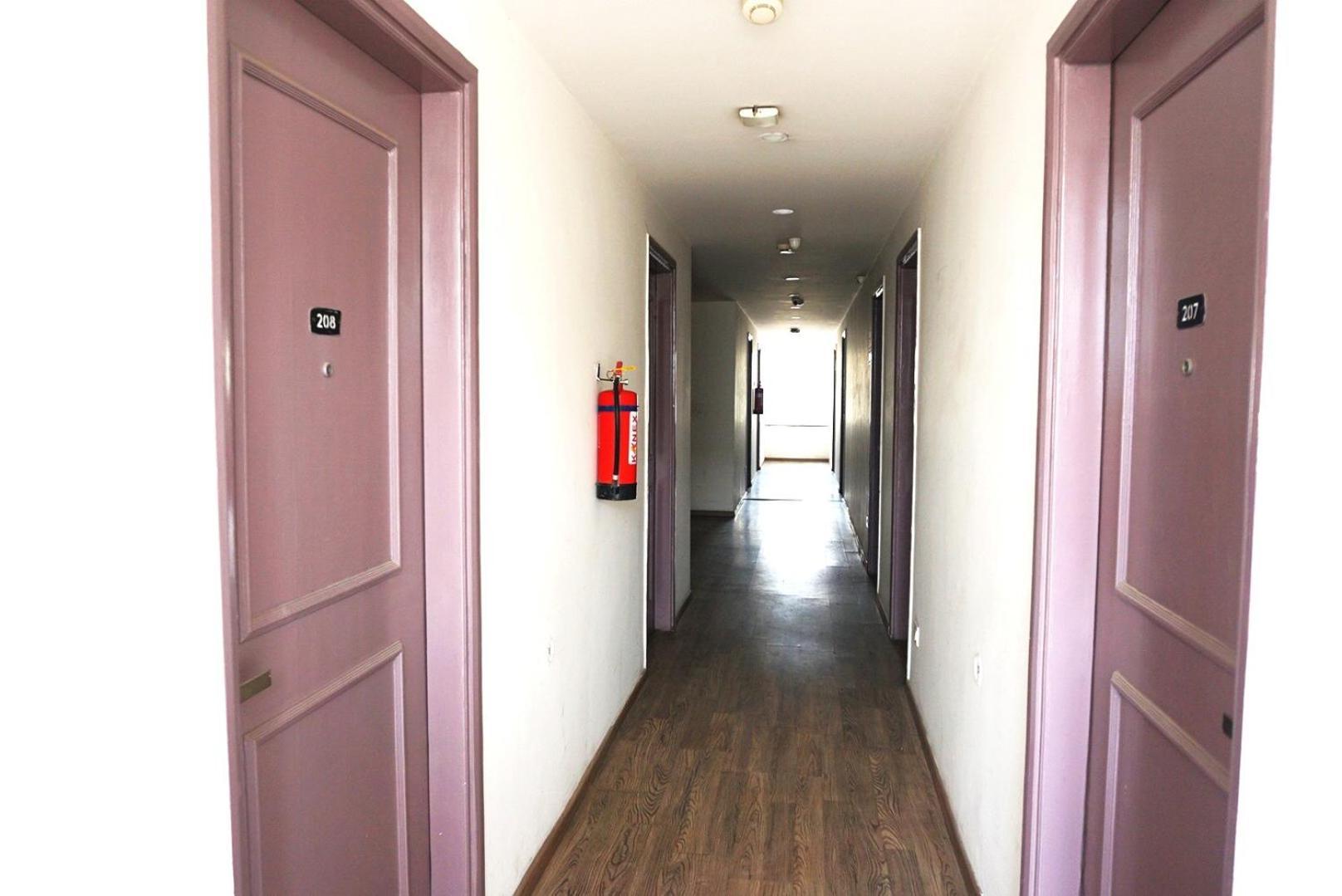 Tipsyy Inn 018 Гургаон Экстерьер фото